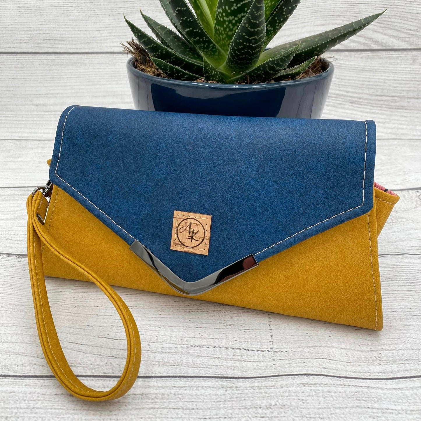 Nettie Clutch Wallet PDF Pattern