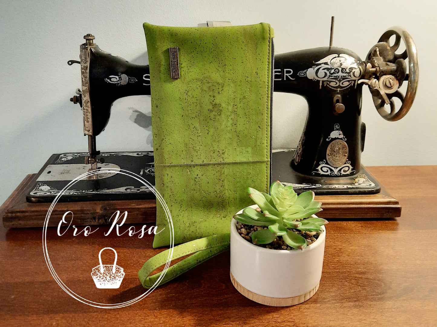 FREE Shazzy Wristlet 2.0 PDF Pattern