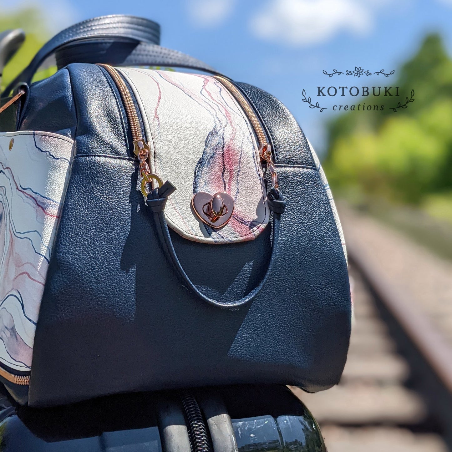 Oro Rosa Travel Bag aka "The Beast" PDF Pattern