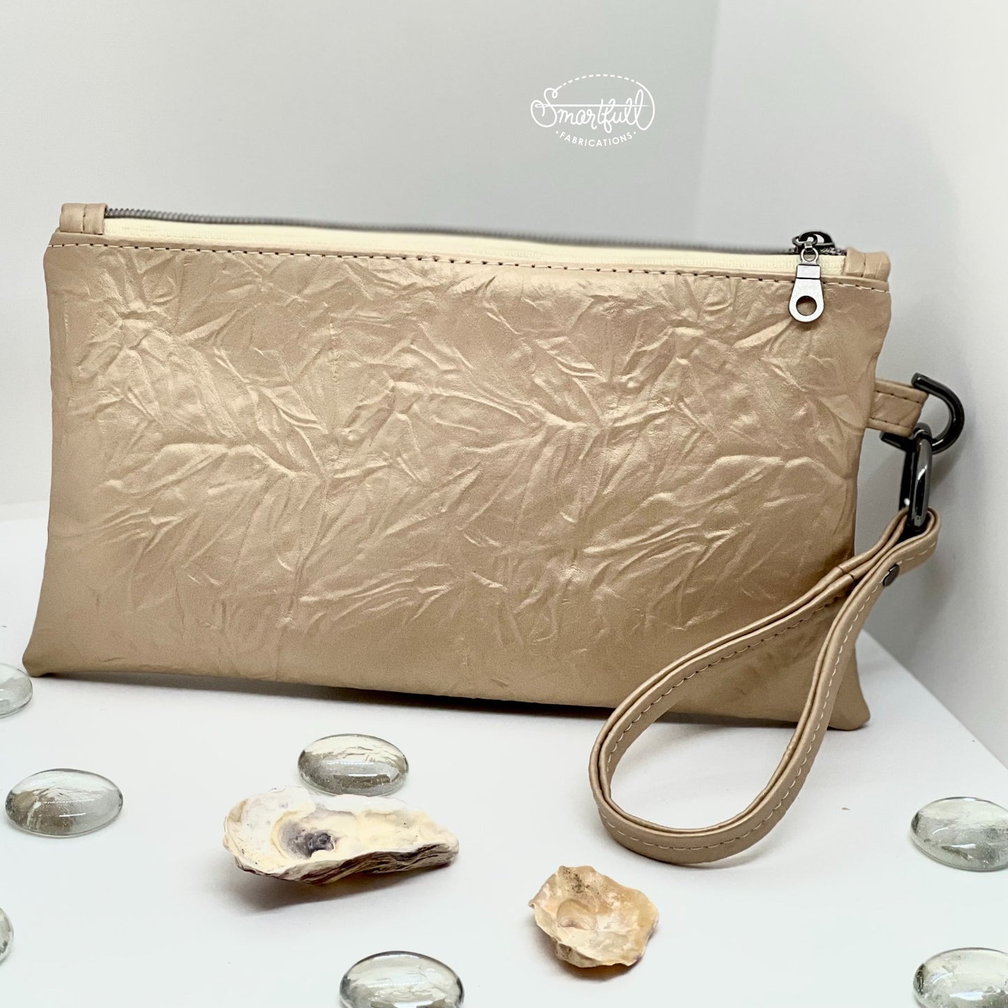 FREE Shazzy Wristlet 2.0 PDF Pattern