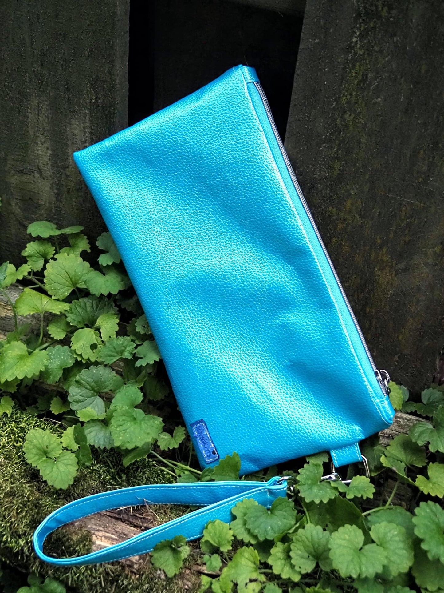 FREE Shazzy Wristlet 2.0 PDF Pattern