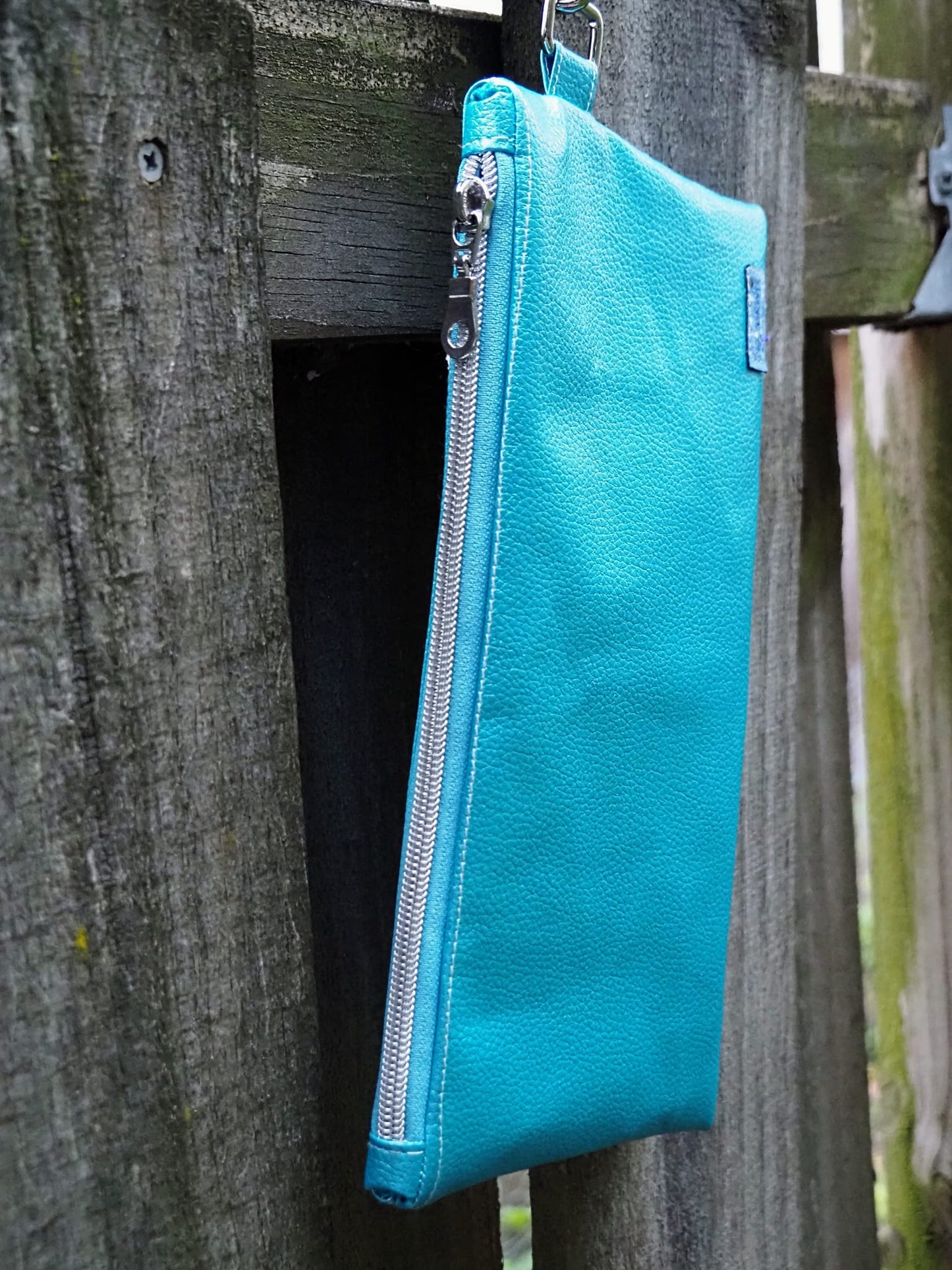 FREE Shazzy Wristlet 2.0 PDF Pattern