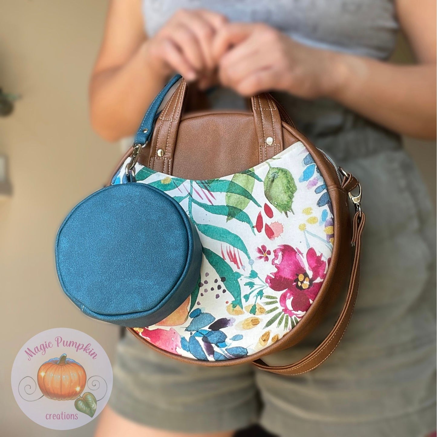 Mini Magda Wristlet PDF Pattern