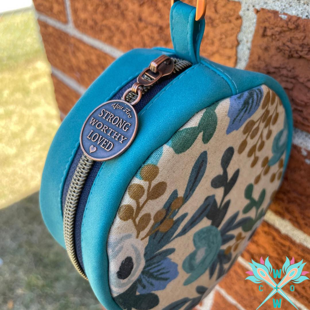 Mini Magda Wristlet PDF Pattern