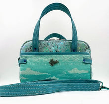 Load image into Gallery viewer, Carlotta Commuter PDF Pattern

