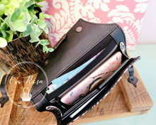 Load image into Gallery viewer, Date Night Deana Clutch Wallet PDF Pattern
