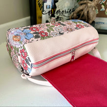 Load image into Gallery viewer, Quilted Hortensia Barrel Bag PDF Pattern
