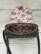 Load image into Gallery viewer, Quilted Hortensia Barrel Bag PDF Pattern
