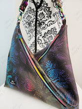 Load image into Gallery viewer, Traudy Triangular Shoulder Bag PDF Pattern
