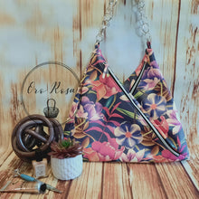Load image into Gallery viewer, Traudy Triangular Shoulder Bag PDF Pattern
