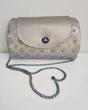 Load image into Gallery viewer, Quilted Hortensia Barrel Bag PDF Pattern
