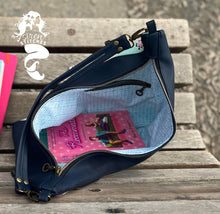 Load image into Gallery viewer, Traudy Triangular Shoulder Bag PDF Pattern
