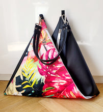 Load image into Gallery viewer, Traudy Triangular Shoulder Bag PDF Pattern
