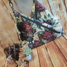 Load image into Gallery viewer, Traudy Triangular Shoulder Bag PDF Pattern
