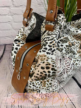 Load image into Gallery viewer, Luz Marina Divider Bag PDF Pattern
