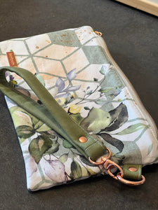 FREE Shazzy Wristlet 2.0 PDF Pattern